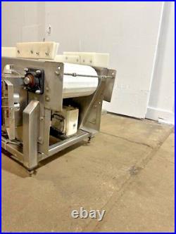 Heavy Duty Commercial S. S Food Grade Motorized Conveyor Machine